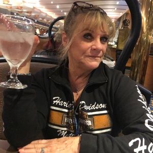 Meet your Posher, Deborah